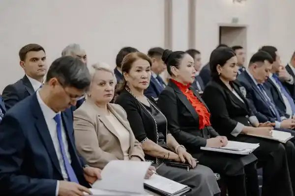 На заседании акимата рассмотрели два приоритетных вопроса - дальнейшнего социально-экономическое развитие региона и подготовку к паводковому периоду (3)