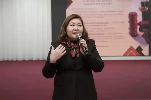 «Закон и порядок»: столичным школьникам показали работу адвокатов на деле (2)