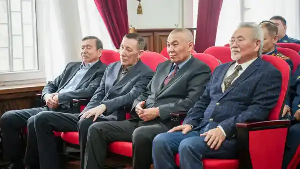 "Никаких оправданий": Министр внутренних дел жестко прошелся по полиции Шымкента (8)