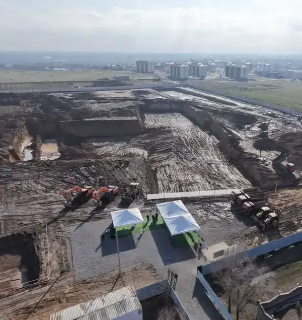 В РАМКАХ ПОРУЧЕНИЯ ПРЕЗИДЕНТА В САРЫАГАШЕ НАЧАТО СТРОИТЕЛЬСТВО СОВРЕМЕННОЙ МНОГОПРОФИЛЬНОЙ БОЛЬНИЦЫ НА 300 КОЕК (7)