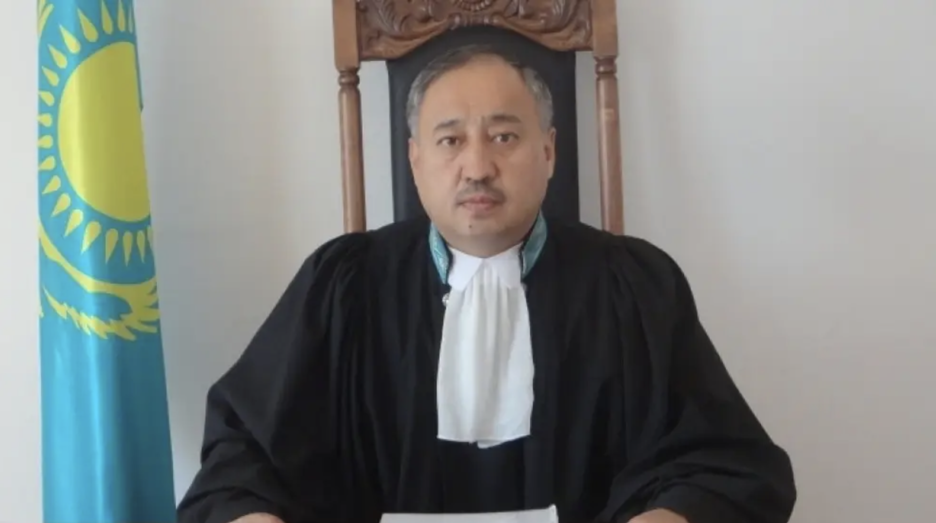 судья Ербол Ахметжанов