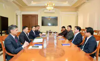 ИИ в энергетике: Казахстан запускает умного помощника!