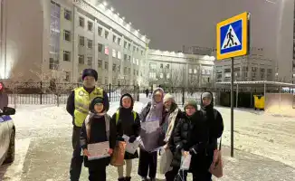 В Астане стартовала акция по разъяснению правил дорожного движения