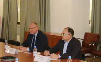 Максат Турлубаев обсуждает с экспертами Всемирного банка демографические изменения и их влияние на Казахстан