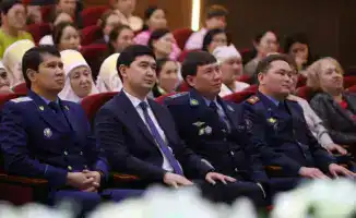 Обсуждение проблемы сталкинга на форуме в Туркестанской области привлекло более 500 жителей