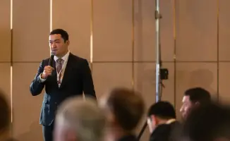 Глобальная связь и вычислительные ресурсы: ключевые аспекты внедрения ИИ в современное общество на AI Connectivity Conference