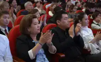 Форум в Атырау собрал более 30 тысяч подростков для обсуждения безопасности и прав детей, подчеркивая важность их осведомленности