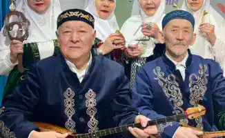 80-летние бабушки в Астане: музыка без возраста!