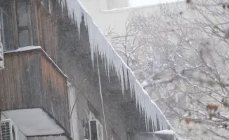 В Алматы напомнили: крыши не должны быть под снегом, а ответственность — под контролем