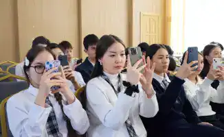 Искусственный интеллект как компас: новый агент в Костанайском университете помогает школьникам найти свой путь в профессии