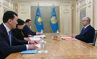 Токаев обсудил новую Конституцию с комиссией