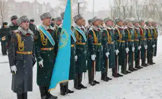 Память казахстанских солдат в парке 'Ерлік'