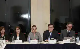 Круглый стол о вакцинации в Астане обсуждение мифов доверия к вакцинам здоровье детей