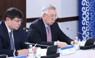 Олжас Бектенов встретился с бизнесом для обсуждения налоговых реформ и нового проекта Конституции