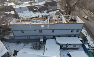 В Алматы снесен этаж жилого дома по судебному решению из-за отсутствия разрешительных документов