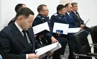 Бейбит Исабаев обсудил с гражданами вопросы ономастики и правопорядка