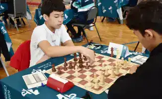 Шахматная битва: 100 юных умов в Жезказгане!