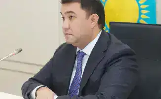 Обсуждение реализации новых заводов в Туркестанской области под руководством акима Нуралхана Кушерова