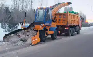 Противопаводковые мероприятия в Астане: очистка ливневых сетей и вывоз снега