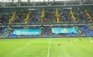 Акция в поддержку конституционных реформ на футбольном матче в Астане: новые шаги к изменению общественного мнения