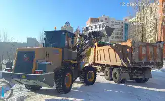 Астана: две тысячи единиц спецтехники и три тысячи рабочих задействованы в снегоуборочных работах