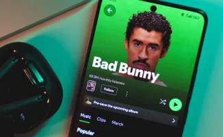 Возвращение Bad Bunny на вершину Billboard: как музыка пуэрториканского артиста отражает культурные изменения и социальные тренды