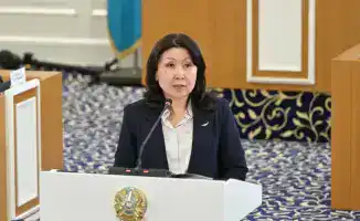 Айгуль Садвакасова на девятом заседании Комиссии по конституционной реформе акцентировала внимание на приоритете человеческого капитала, науки и инноваций в новой Конституции Казахстана.