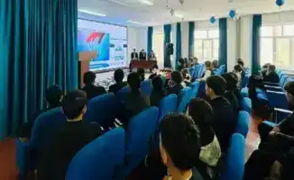 Разъяснительная встреча по экстремизму и терроризму в Алматы для школьников и горожан