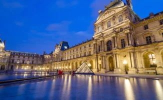 Директор Лувра Лоранс де Кар подала в отставку перед парламентскими слушаниями