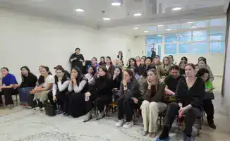 Родители детсада «Таншолпан» учатся защищать свои финансы на встрече с экспертами