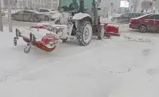 Снегопад в Астане более 3000 дорожных рабочих и 1700 единиц техники для уборки снега