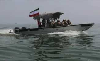 Иран испытал новую морскую противовоздушную ракету