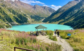 В Алматы начнется строительство новой пешеходной тропы к Большому Алматинскому озеру за 665 миллионов тенге, проект планируется завершить до конца 2026 года.
