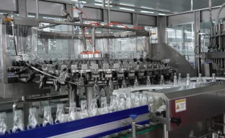 Samal Water внедряет инновации в производство: стеклянная упаковка и автоматизация как шаг к устойчивому будущему