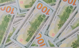 Курс доллара в Казахстане вновь преодолел психологический рубеж: 25 февраля на торгах установлен новый уровень