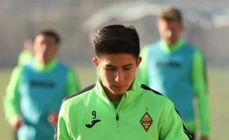 Дастан Сатпаев пропустит сбор 'Кайрата' в Турции