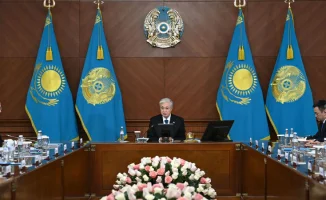 Токаев на правительственном мосту: итоги прошлого года и курс на 2026 — строим будущее вместе