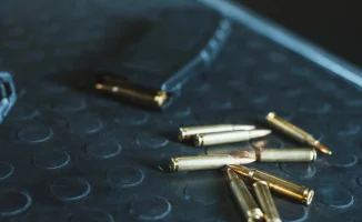 Хоккейный матч в Род-Айленде: стрельба прервала игру