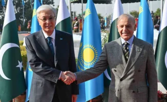 Токаев назвал премьера Пакистана братом и обсудил международные вопросы в ходе переговоров