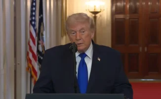 Трамп угрожает странам пошлинами, несмотря на решения Верховного суда