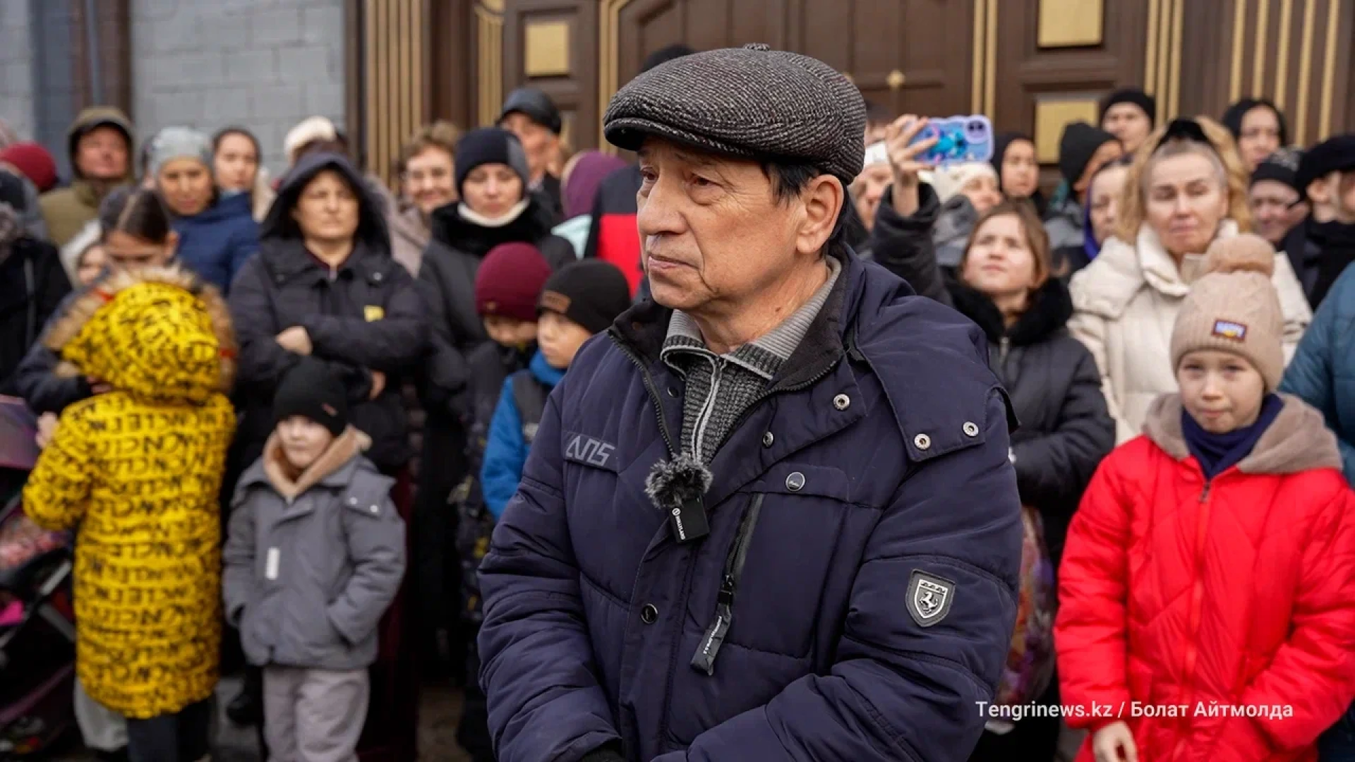 Жители частного сектора близ Айнабулака-3 в Алматы собрались, потому что узнали о планах снести их дома