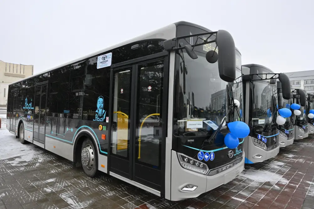 Парк общественного транспорта города Семей пополнился 32 современными автобусами (5)