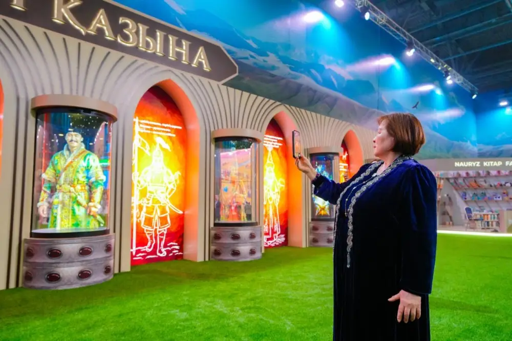 В Астане открыли голографическое шоу «Жеті қазына» на Наурыз (3)