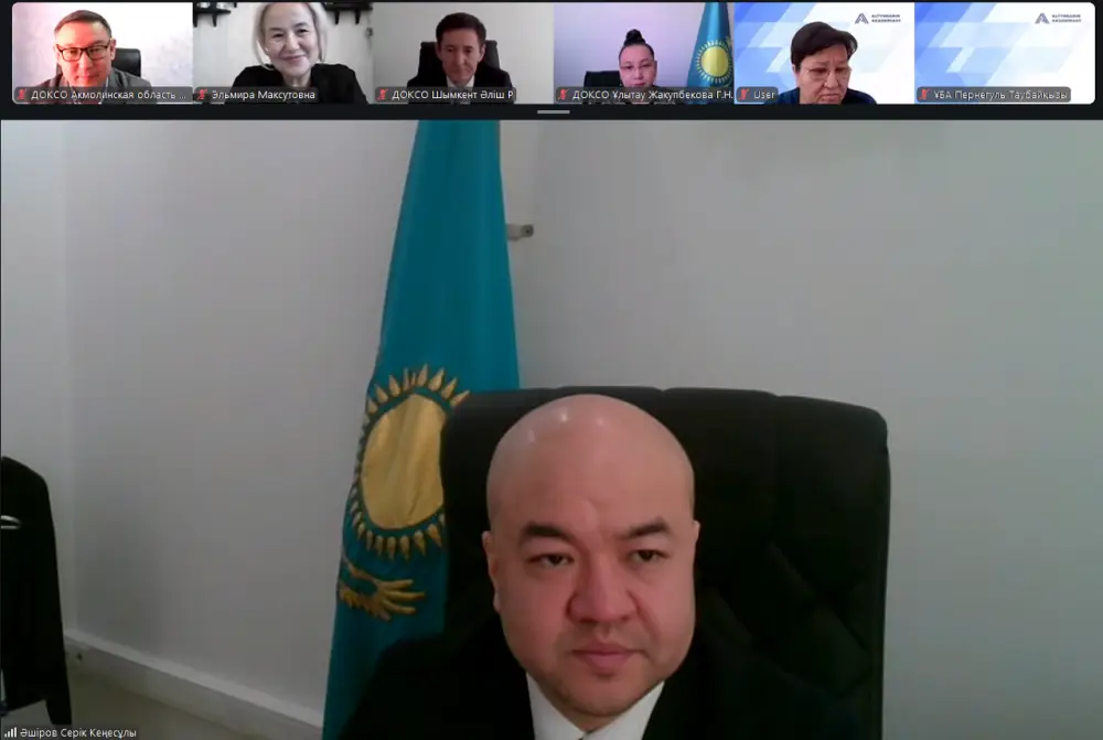 Повышение эффективности коммуникации и совершенствование типовых учебных планов обсудили на аппаратном совещании в Комитете (3)