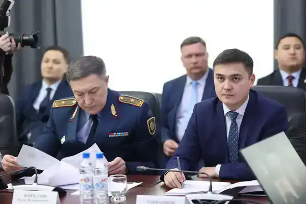 Внеочередная сессия маслихата (6)