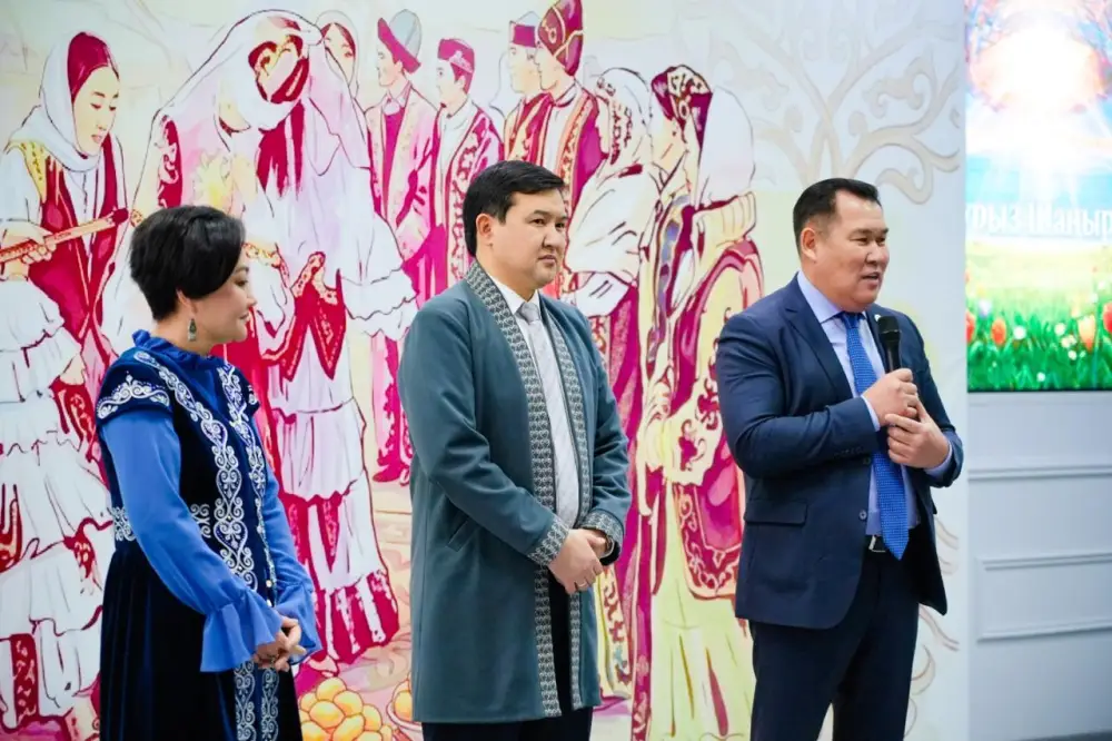 «Семья - сокровище нации»: в Астане молодые пары заключили брак в день семьи (4)