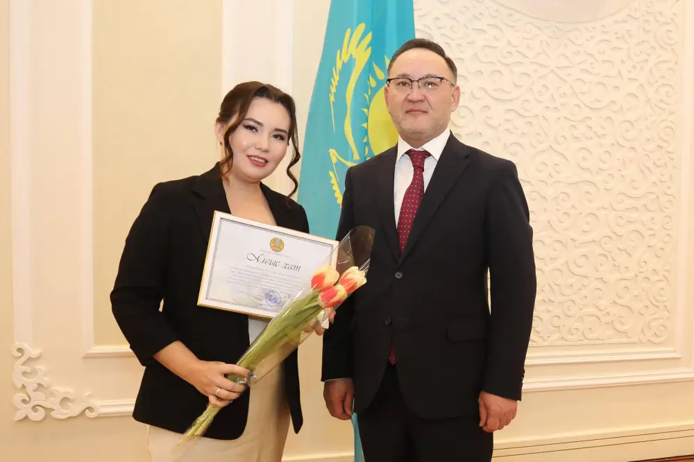 В Мангистау прошло торжественное мероприятие, приуроченное к Международному женскому дню (6)