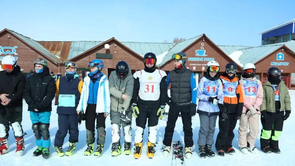 В ВКО стартовали чемпионат и молодежное первенство РК по сноуборду (5)