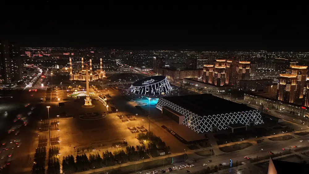 Более 50 объектов столицы поддержали акцию «Час Земли» и отключили подсветку (6)