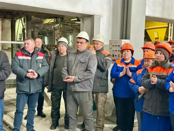 В ОБЛАСТИ АБАЙ РЕГИОНАЛЬНАЯ КОАЛИЦИЯ ПРОВЕЛА ВСТРЕЧУ С ТРУДОВЫМ КОЛЛЕКТИВОМ ПРЕДПРИЯТИЯ «СИЛИКАТ» (3)